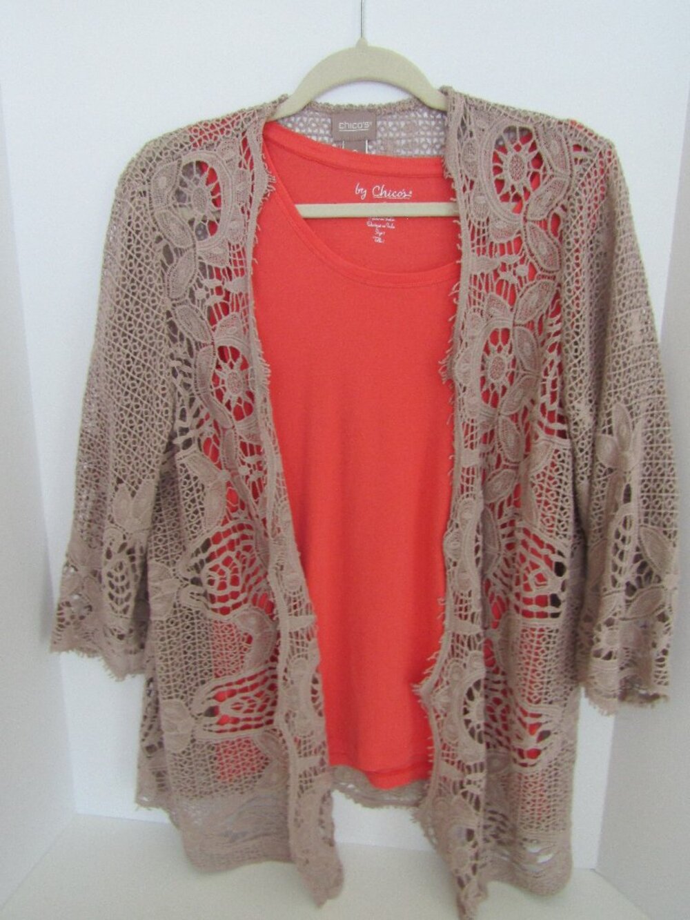 Chico's Crochet Lace Open Knit Cardigan Sandshell Beige 3/4 Sleeve Size 2
